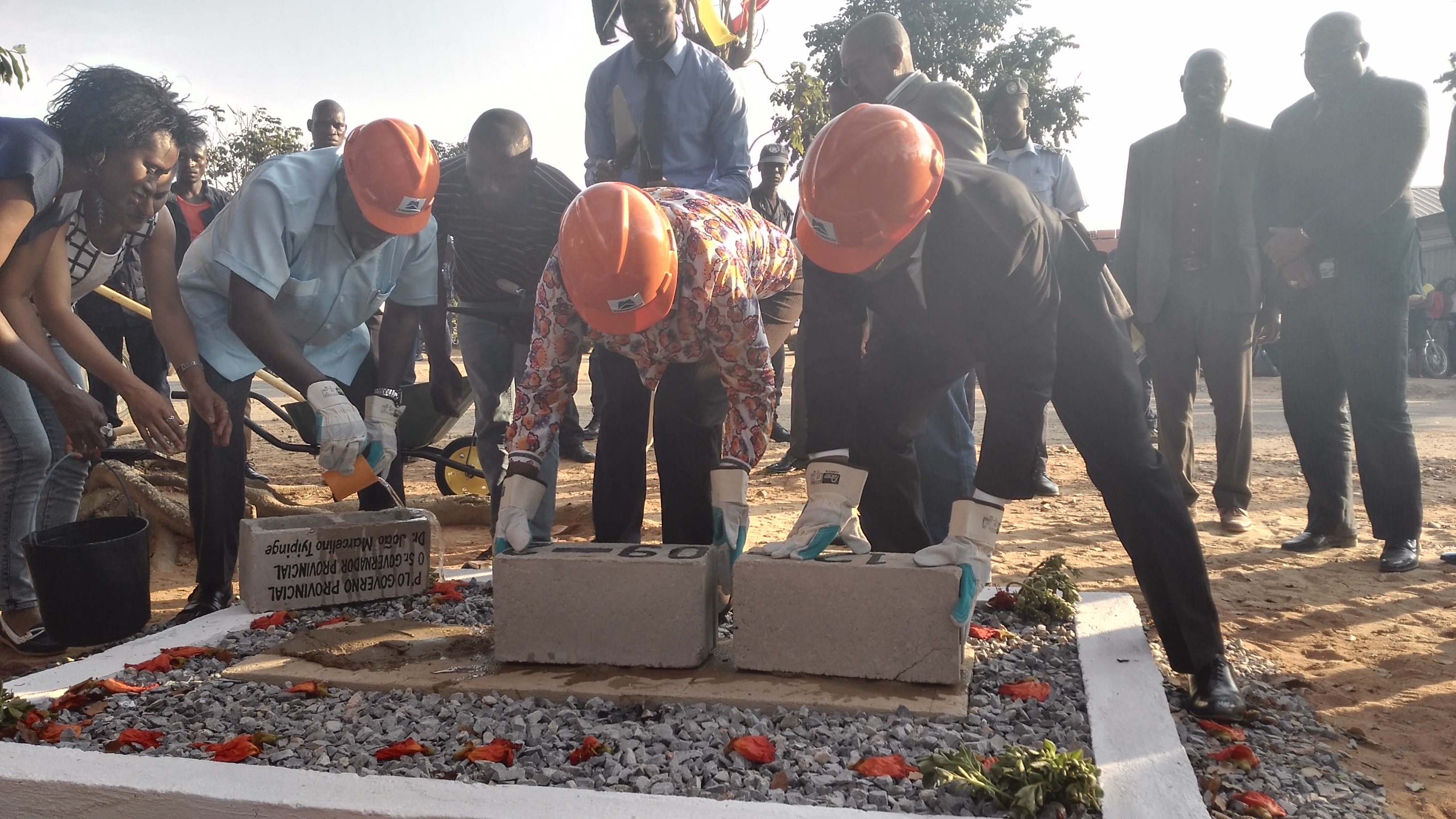 喜迎中秋佳節(jié)，公司新簽安哥拉兩個總承包合同正式生效